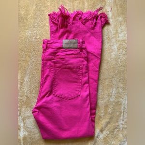 Zara Size 6 bright fuchsia frayed hem skinny jeans